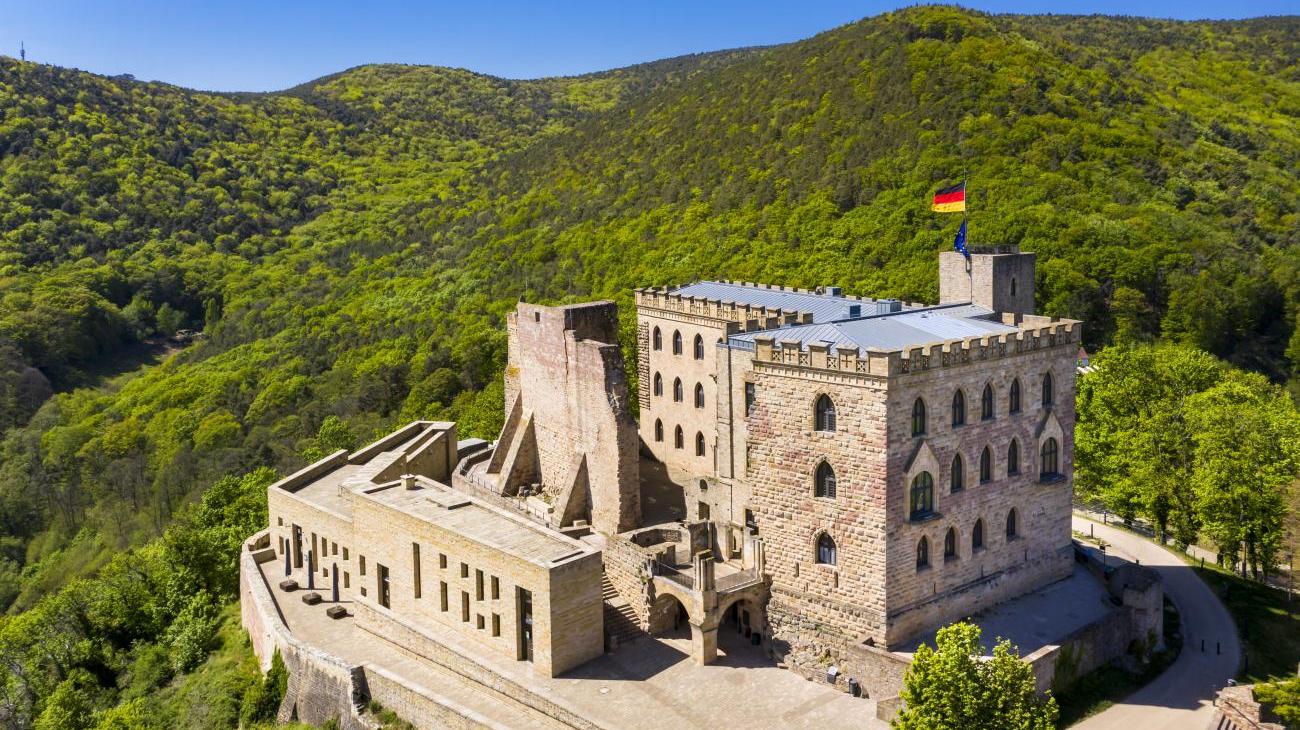 Gruppenreisen nach Rheinland-Pfalz - Hambacher Schloss erkunden