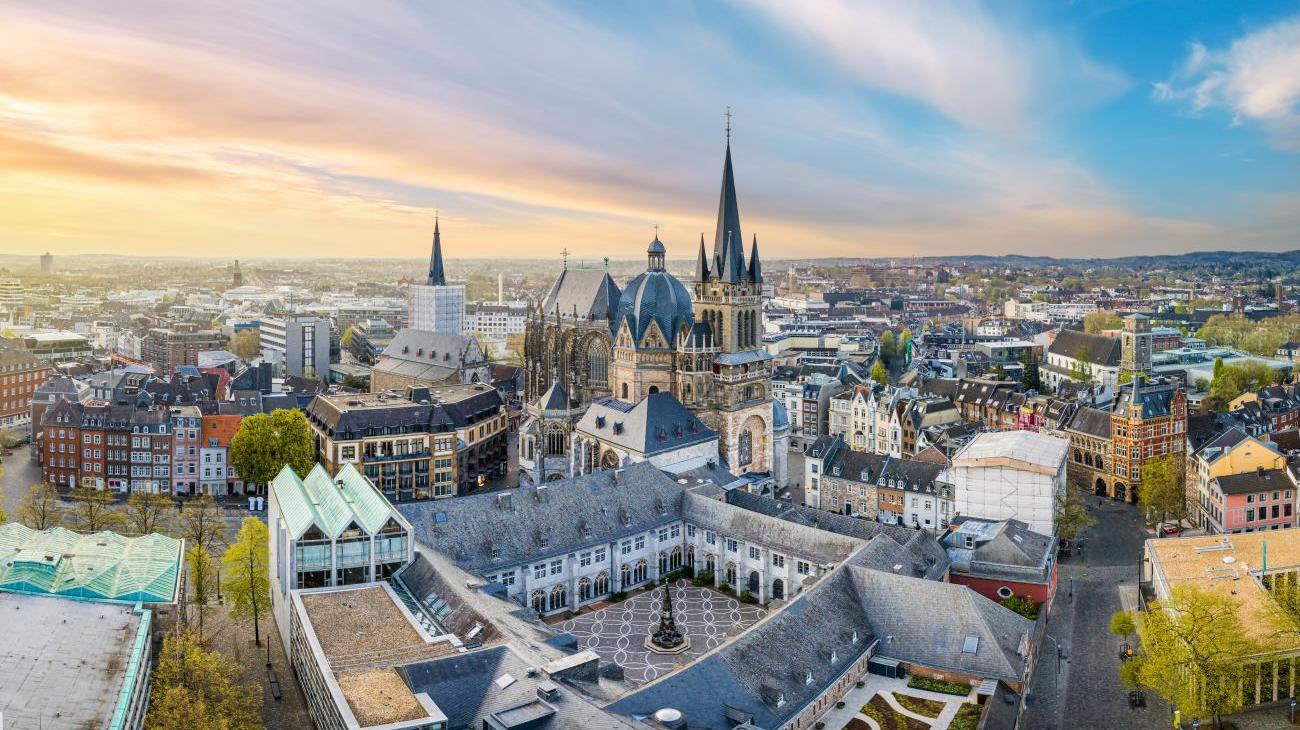 Gruppenreisen nach Nordrhein-Westfalen - den Aachener Dom in der Altstadt entdecken