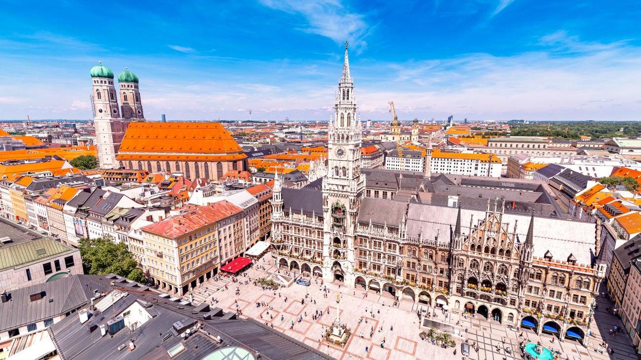 Gruppenreisen nach Bayern - berühmten Marienplatz in München erkunden