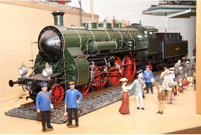 Auto- und Uhrenwelt Schramberg